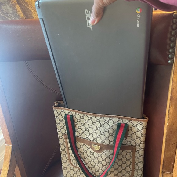 Gucci Large Monogram Tote - Picture 8 of 10